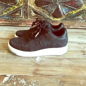 Nike Air Force 1 Flyknit Low