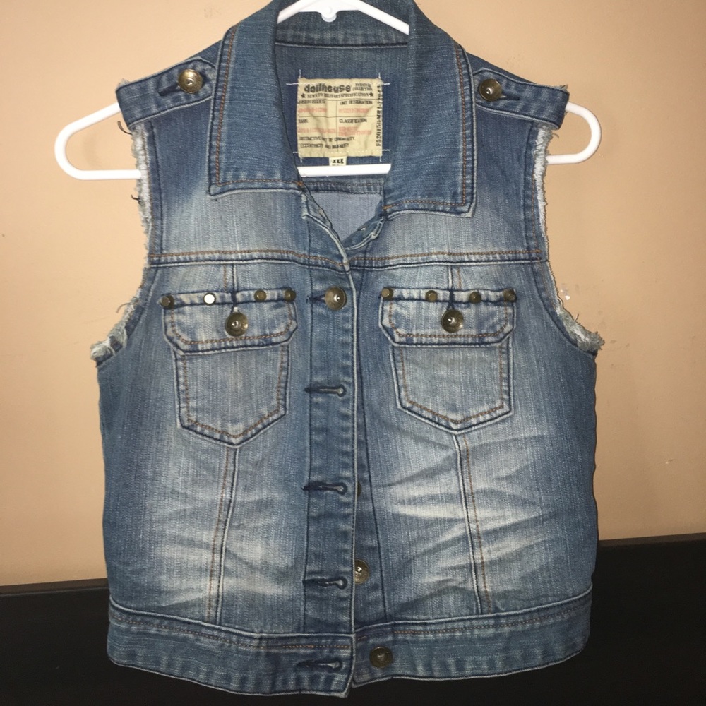 Brand new ! Doll House Jean Jacket MEDIUM !