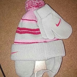 Hat and mittens Nike set