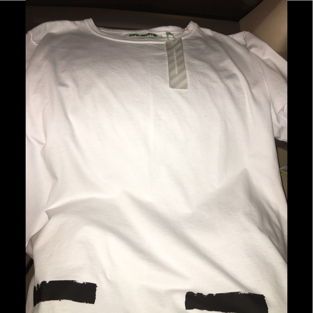 Off White Tee shirt authentic