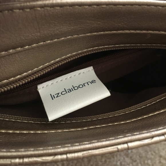 ❤️ Liz Claiborne gold tote bag like new - Picture 3 of 3