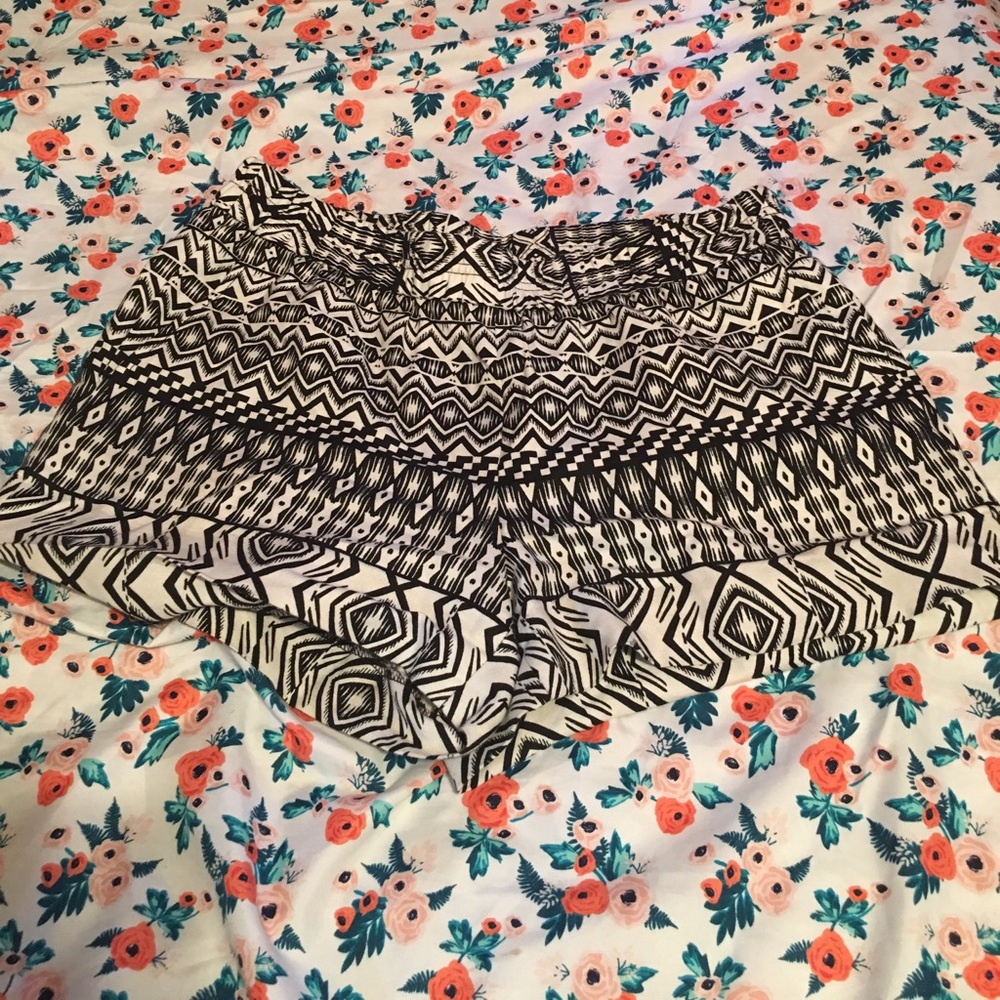 J Crew Tribal Black & White Shorts