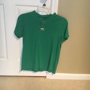 Men’s green Hollister tee