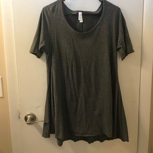 Lularoe medium gray perfect t