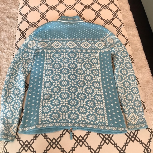 Super comfortable LL bean Sweater, never worn! - Picture 3 of 6