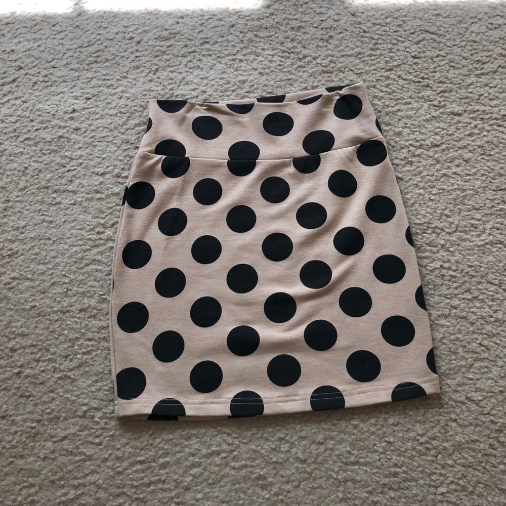 Forever 21 Mini Black and Tan Polka Dot Skirt