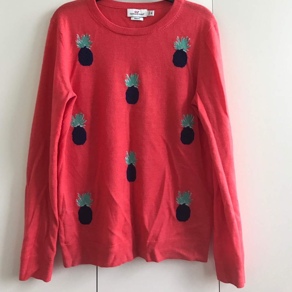 Vineyard vines 100% merino wool sweater never worn