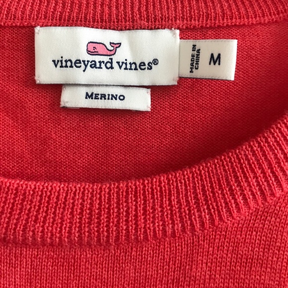 Vineyard vines 100% merino wool sweater never worn - Picture 3 of 4