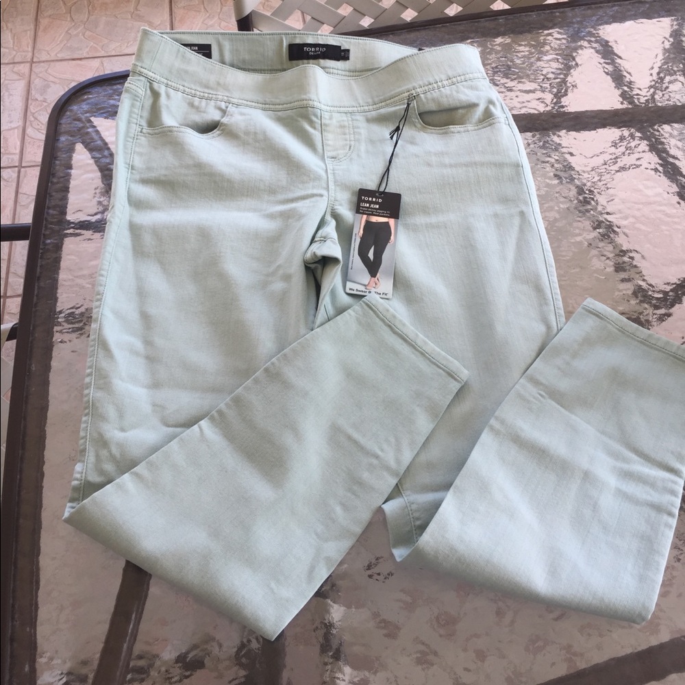 Torrid light blue/grey jegging fit jeans Plus size