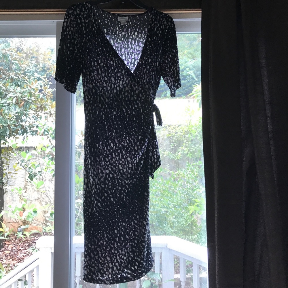Beautiful Maternity Dress...size large.