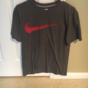 Men’s Nike tee