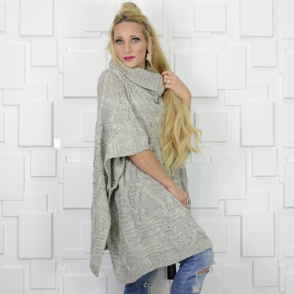 CHUNKY KNIT PONCHO COZY SWEATER - Picture 2 of 4