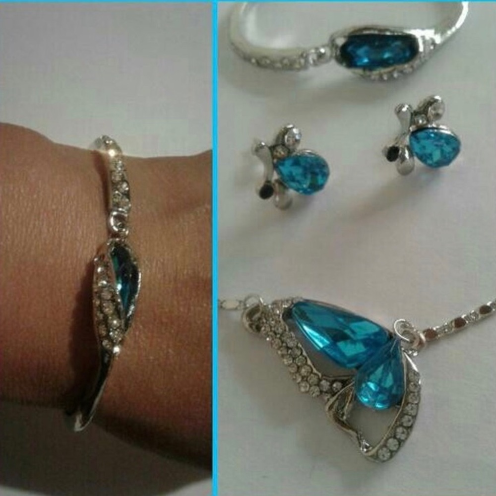💎🦋Petite Ladies /Girls Butterfly Jewelry Set🦋💎