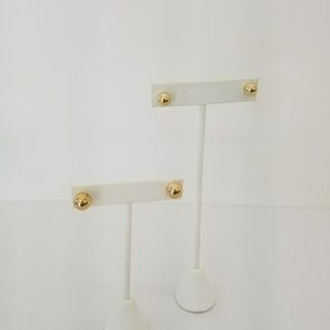 Set of gold tone studs