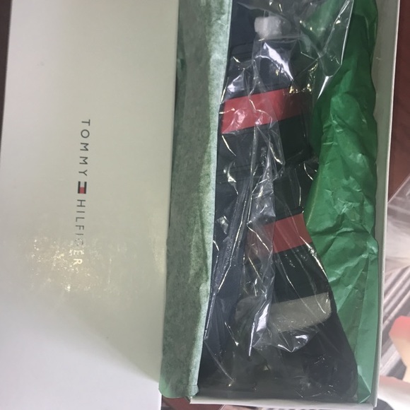 Tommy Hilfiger slides - Picture 2 of 4