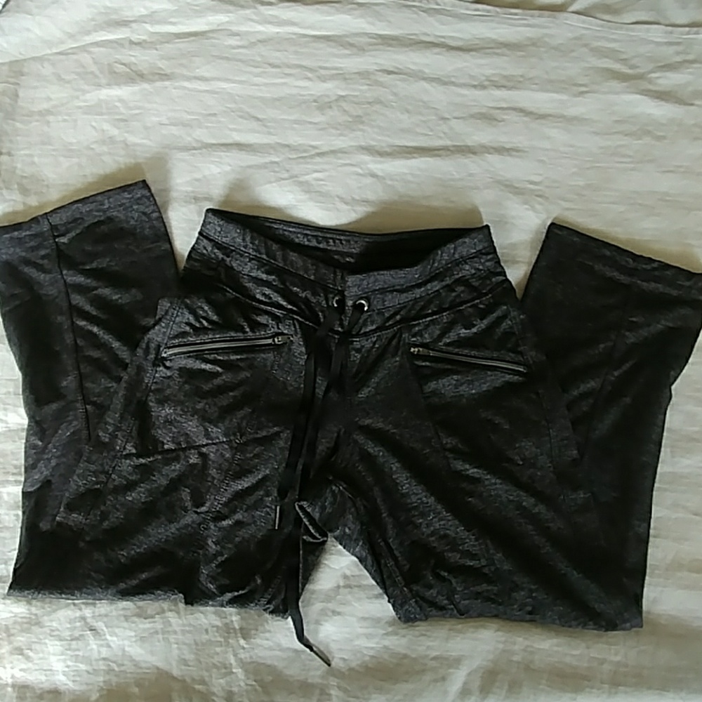 Athleta XXS Gray Crop Pants