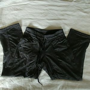 Athleta XXS Gray Crop Pants