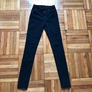 BDG Slightly worn and washed high waisted jeans