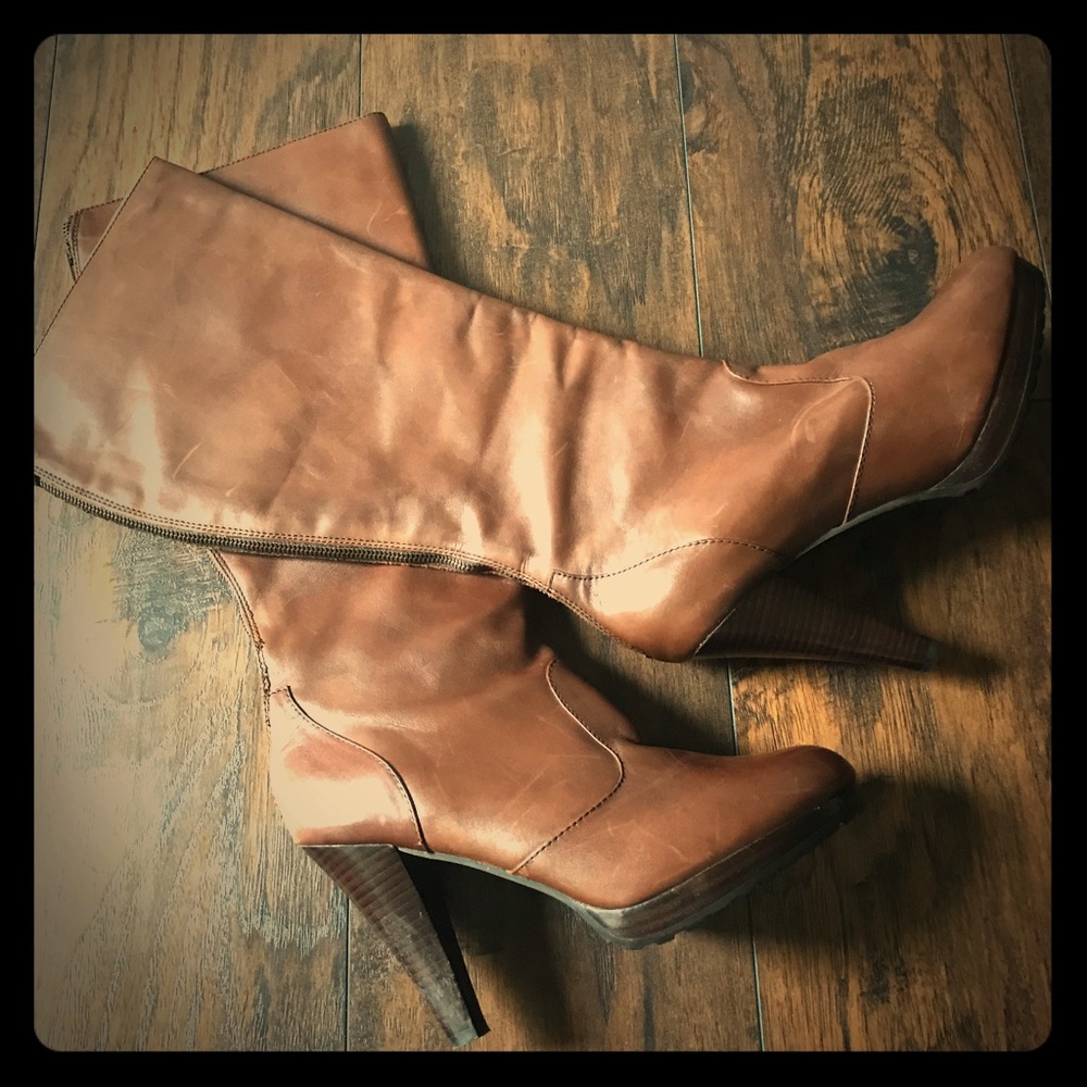 Tan Colin Stuart Boots/ No Trades