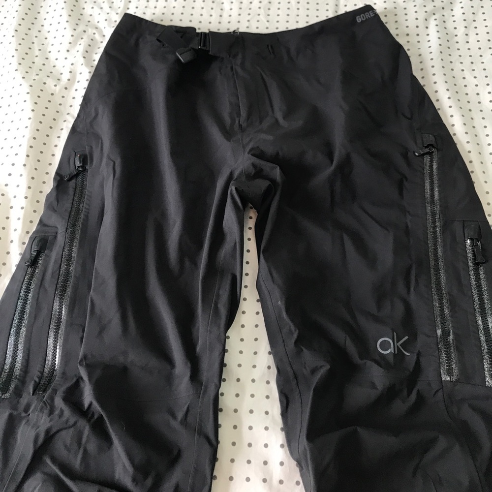 Burton AK women's wide leg ski/snowboard pants