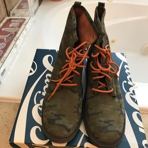 LUCKY BRAND LEATHER CAMO BOOTS SHOES SIZE 10 40