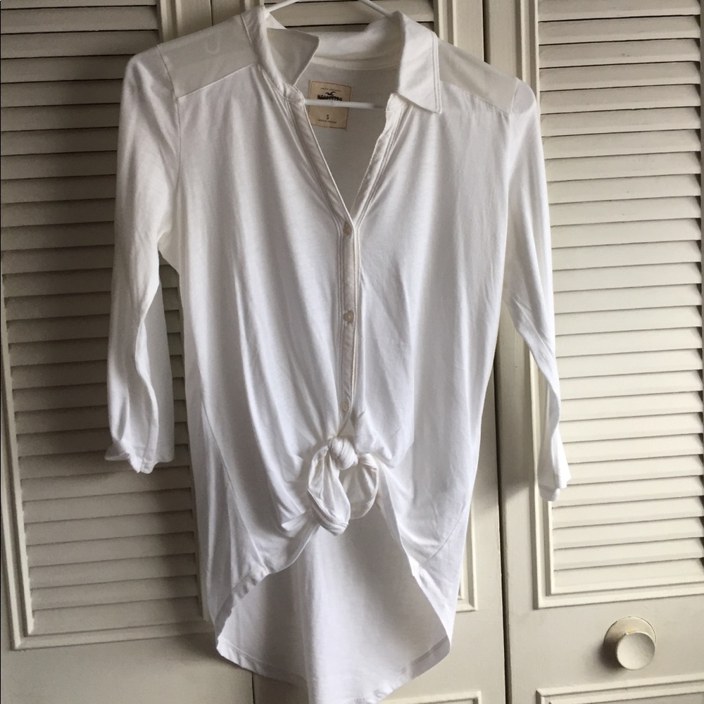 White Hollister high low shirt