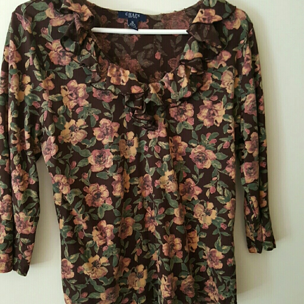 Chaps Ruffle collar top