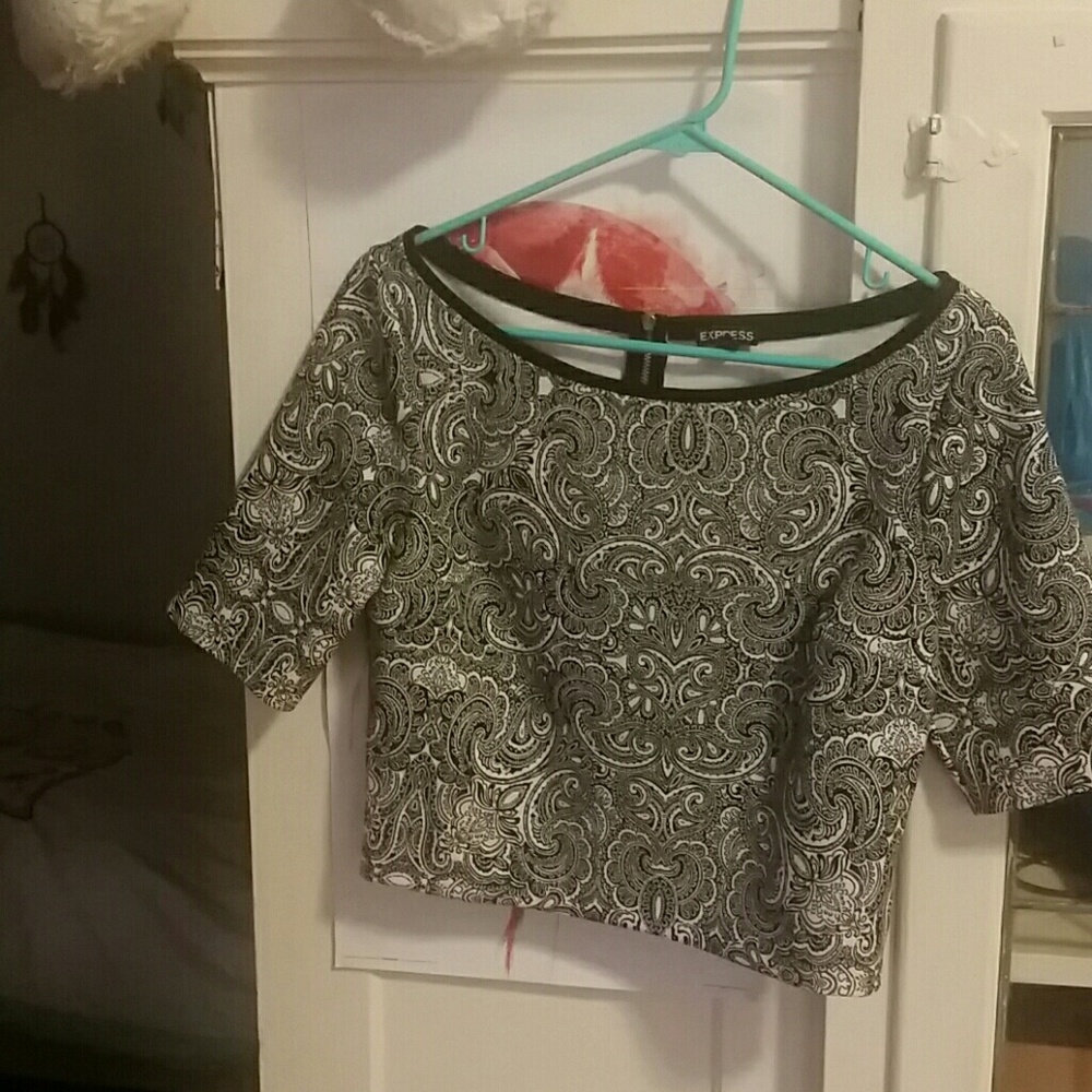 Express printed crop top