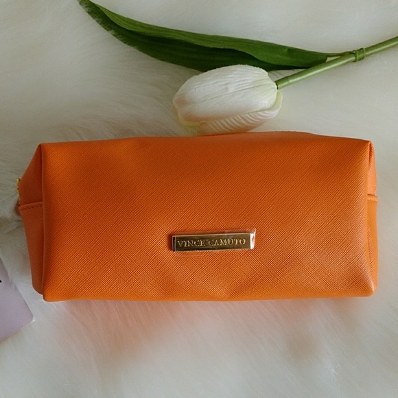 Vince Camuto Handbags - 🌼VINCE CAMUTO COSMETIC BAG💞.NWT