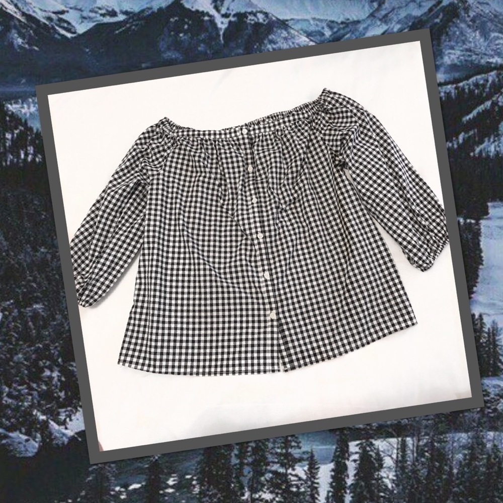 NWOT! Navy Gingham Off-the-Shoulder Top - Medium