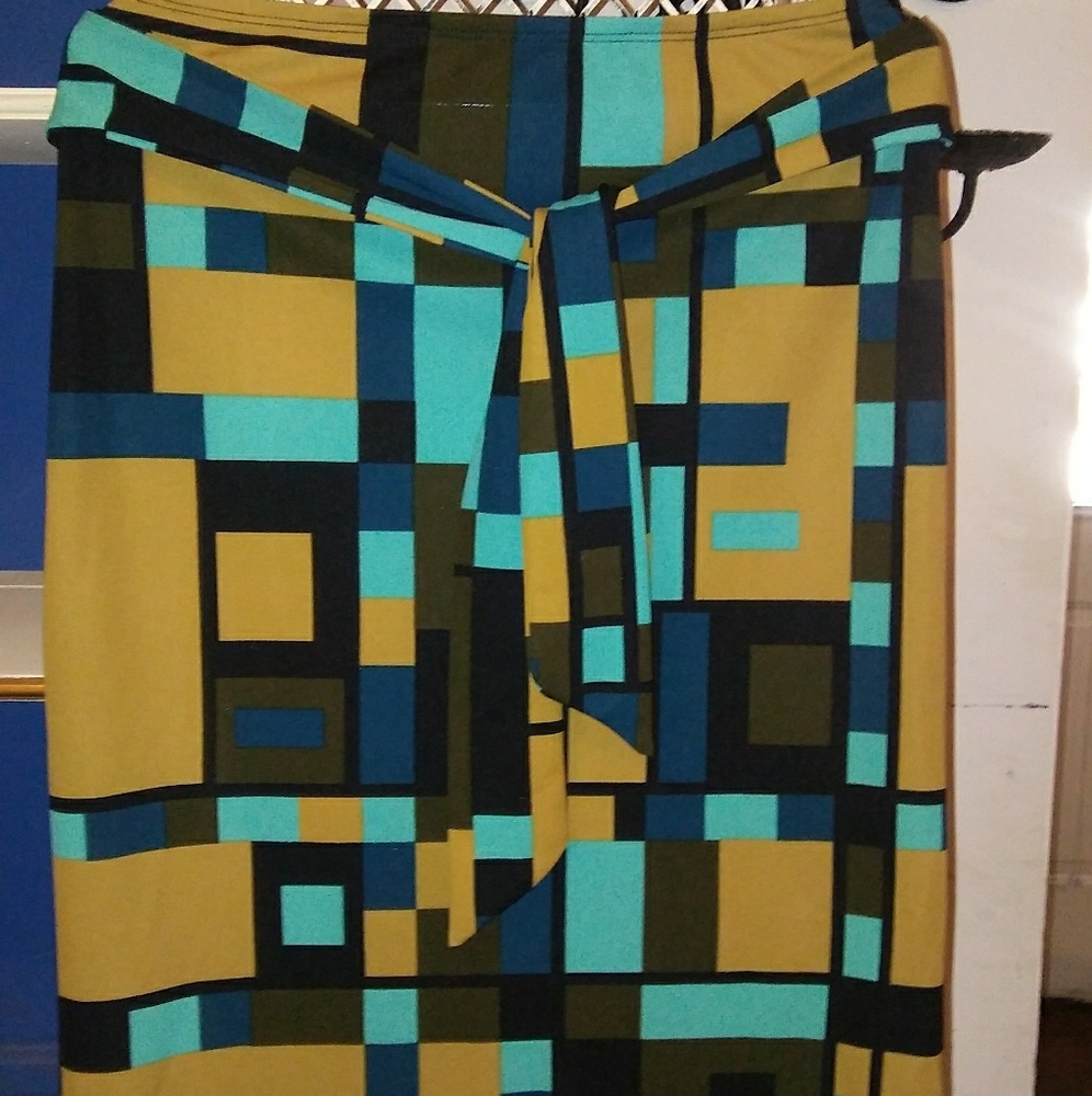 Mandee ... Geometric Skirt!