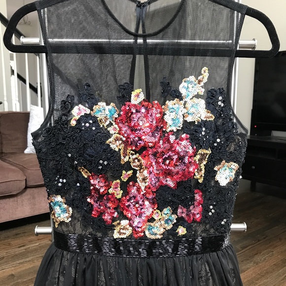Sadie Robertson Homecoming dress by SHERRI Hill *6 - Picture 2 of 5