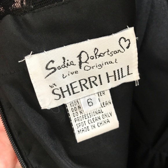 Sadie Robertson Homecoming dress by SHERRI Hill *6 - Picture 4 of 5