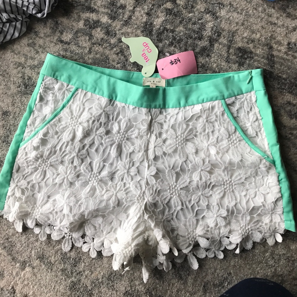 Boho lace white shorts