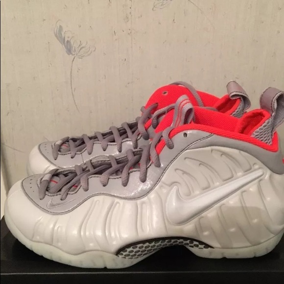 Nike Air Foamposite Pro Platinum & wolf gray main image 3
