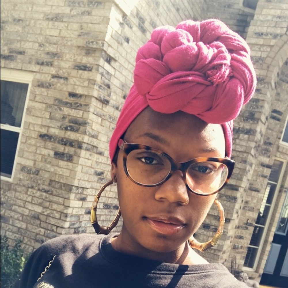 Meet your Posher, Karissa