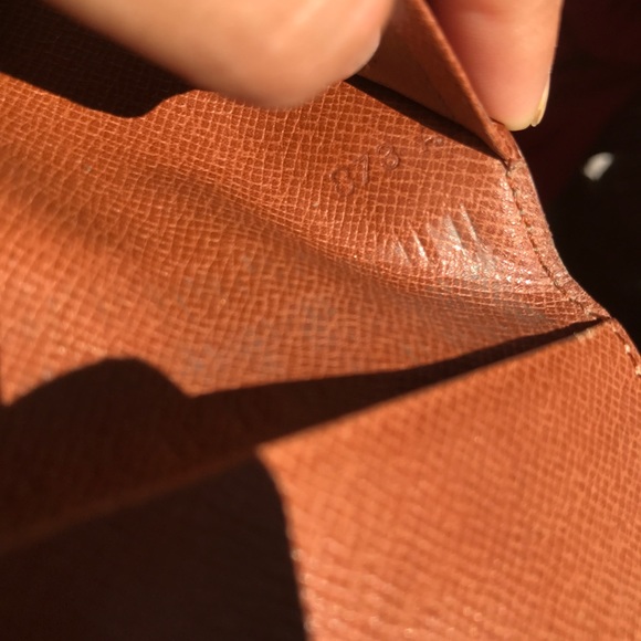 Louis Vuitton card holder - Picture 4 of 8