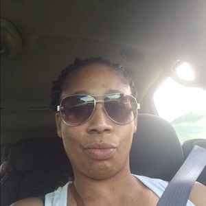 Meet your Posher, Serita