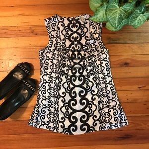 🌼Whitehouse Black Markert silk gorgeous top !🌼