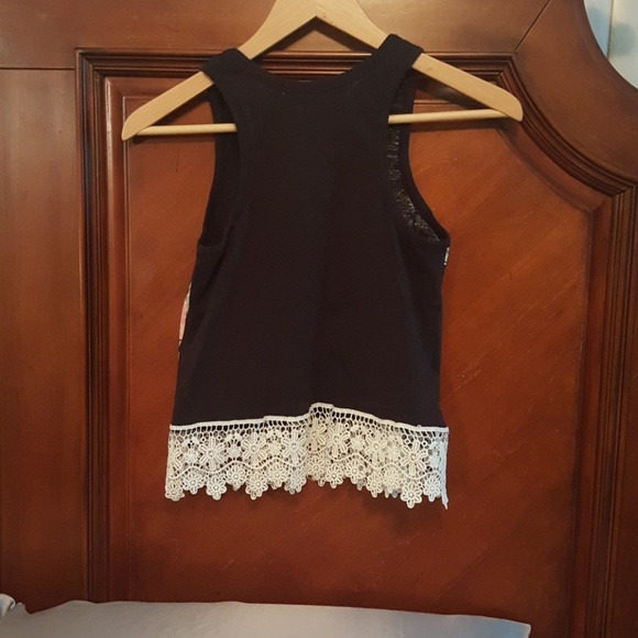 Crop top - Picture 2 of 2