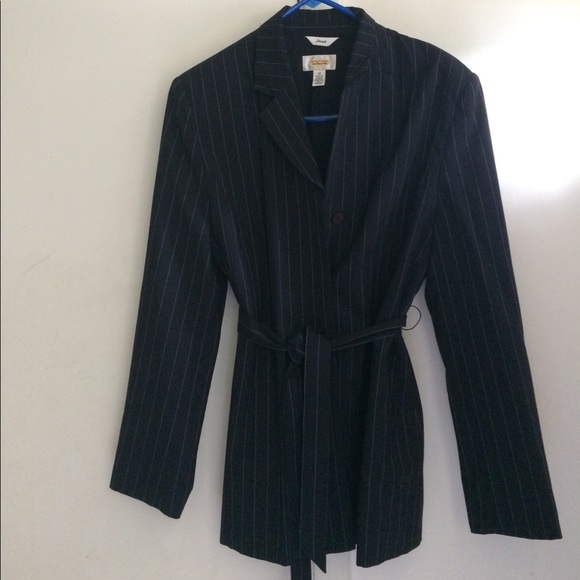 Pants Suit - Picture 5 of 6