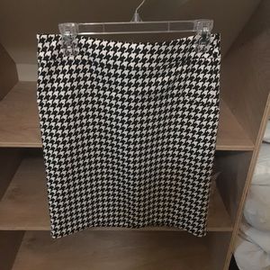 Houndstooth Michael Kors pencil skirt