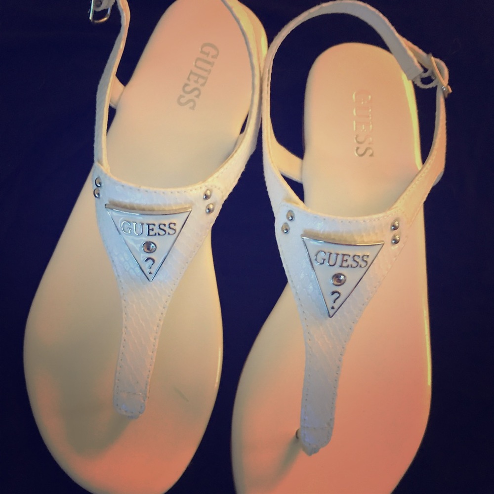 Guess Sandals🌺