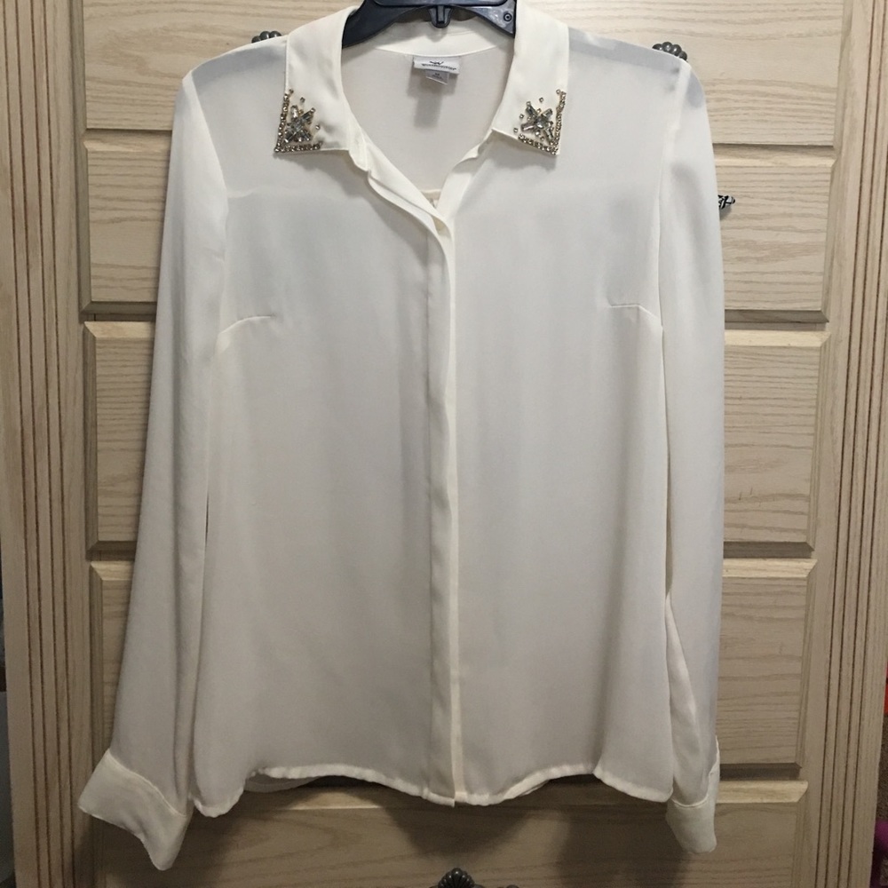 Women’s Jeweled collar Blouse