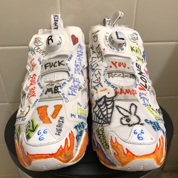 Hellboy sneakers - Picture 1 of 5