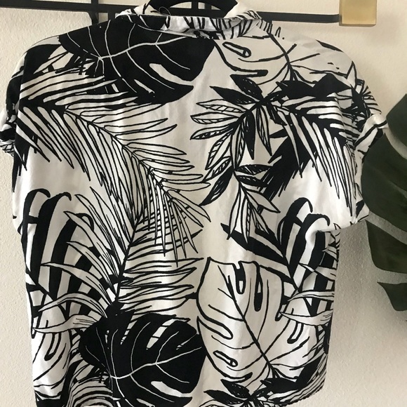 Forever 21 Palm Tree Printed Shirt - Picture 2 of 3