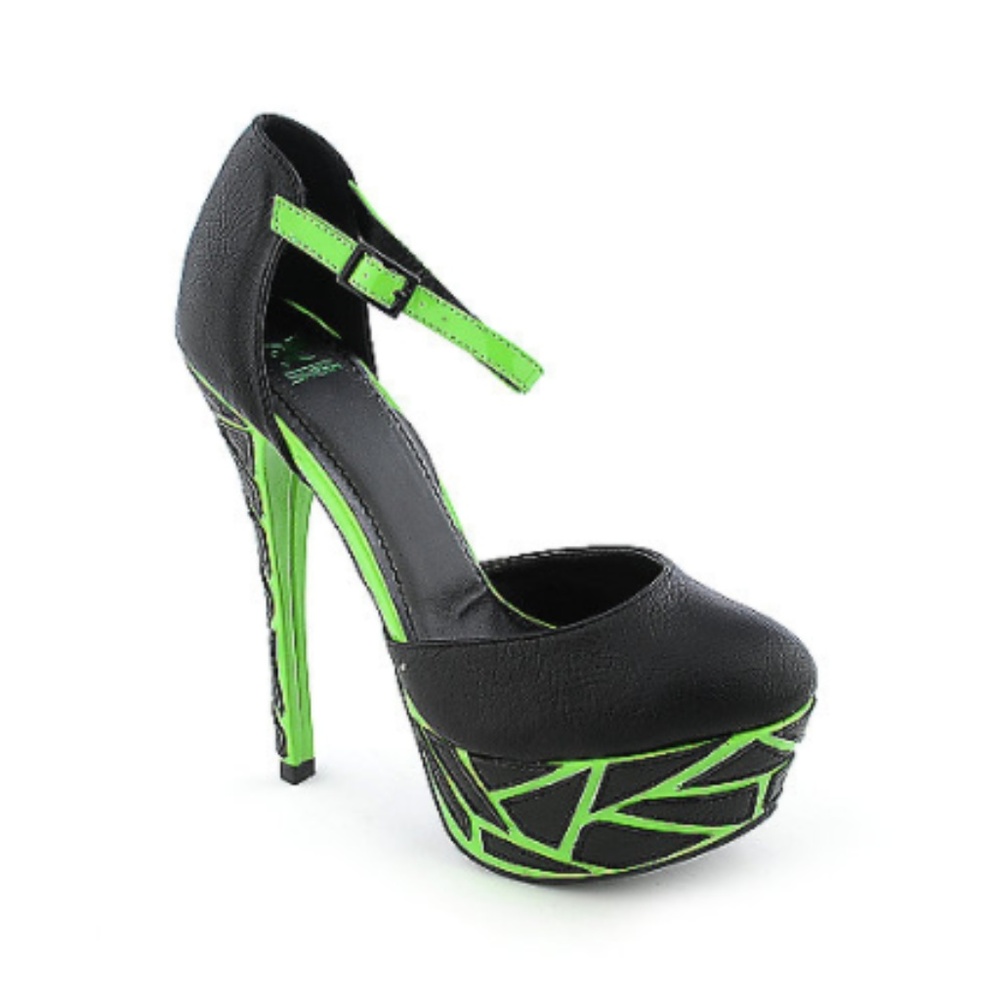 black & neon green pumps !