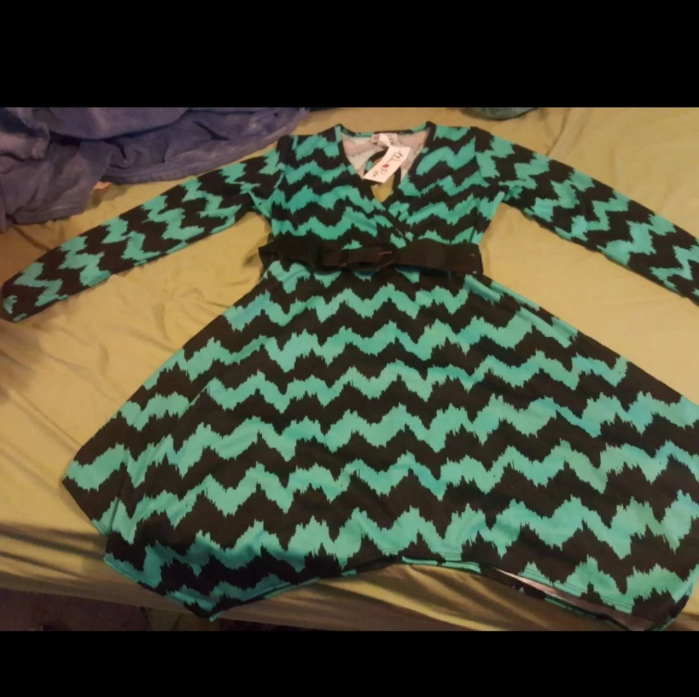 boutique dress with belt nwt