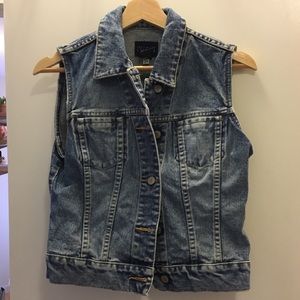The Limited Jean Vest