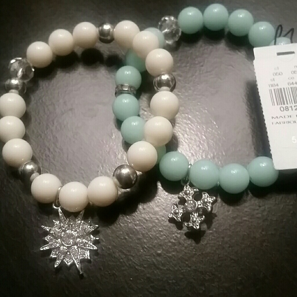 Express snowflake bracelets